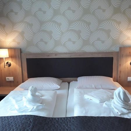 Hotel Rozvoj Клатови Экстерьер фото